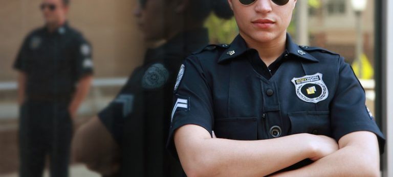 Funciones y diferencias de los vigilantes de seguridad y auxiliares de servicios